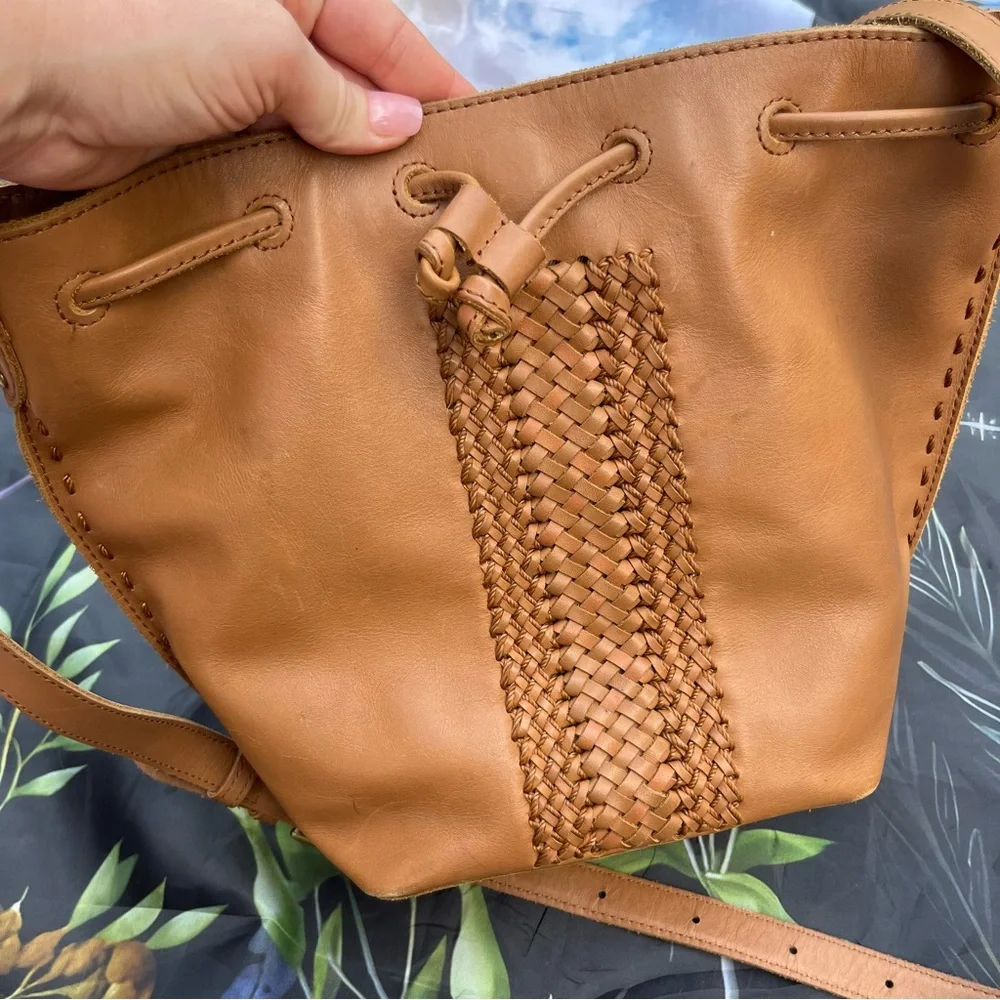 The Sak MSRP $159 Ivy Crochet Leather Bucket Bag in Tobacco Vachetta Purse